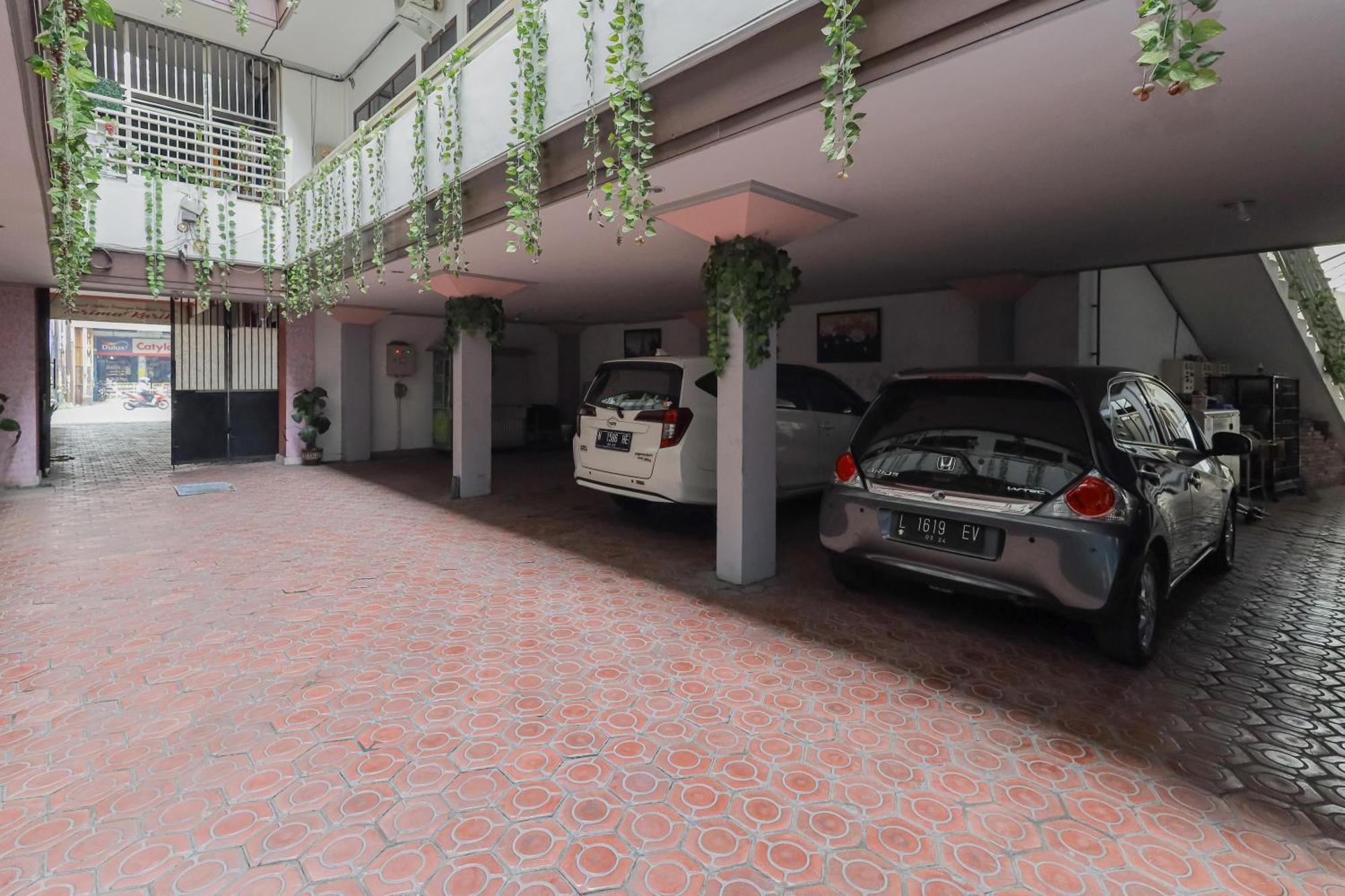 Reddoorz At Pondok Candra Surabaya Exterior foto